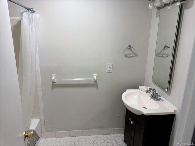 Building Photo - 11 The Rise