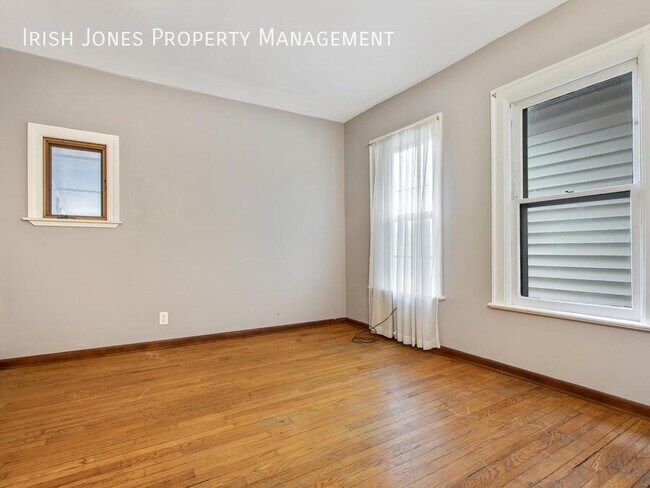 Building Photo - 54 Anderson Pl