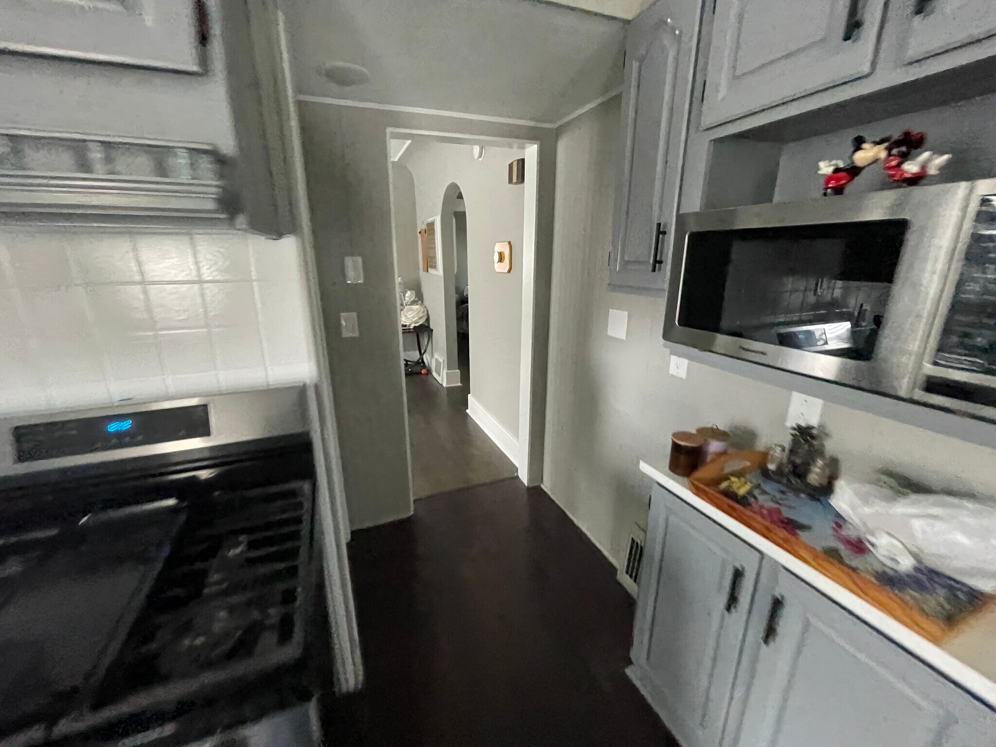 Building Photo - 1524 E Algonquin Rd