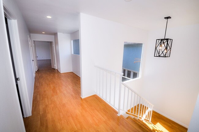 Building Photo - Coronado Cays 4 bd/2.5 ba home in Bahama Village