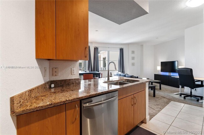 Building Photo - 1830 Radius Dr