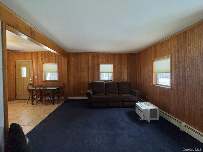 Building Photo - 19 Schultz Ln