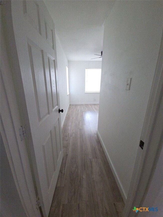 Building Photo - 1315 Estes Dr