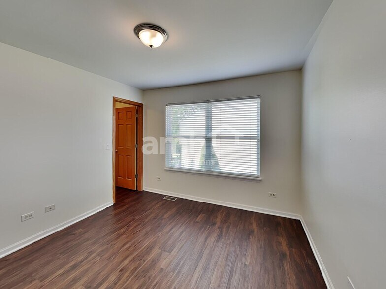 Building Photo - 5607 Sierra Highlands Dr
