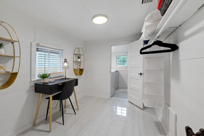 Building Photo - 140B M L King Ave