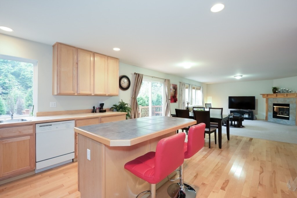 Building Photo - 9414 225th Way NE