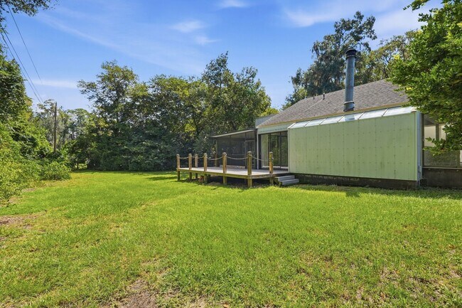 Building Photo - 2266 SW 43rd Pl