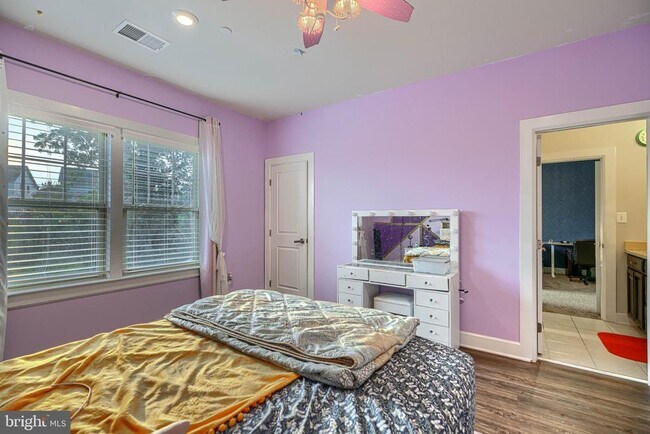 Building Photo - 7142 Starmount Ct