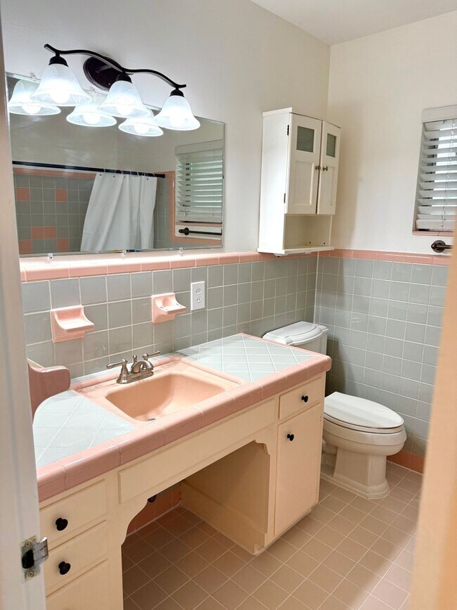 Building Photo - Waterfront Home for Rent – 2BR/2.5BA + Doc...