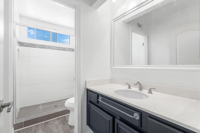 Building Photo - 45322 Pickford Ave