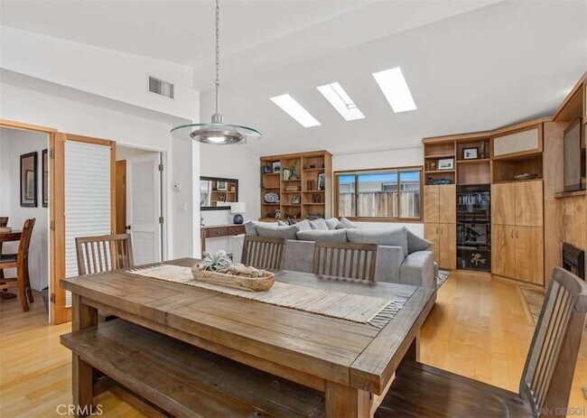 Building Photo - 4472 Mt Herbert Ave