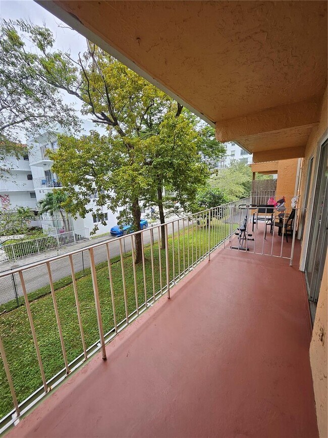 Building Photo - 8101 SW 73rd Ave