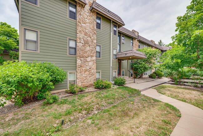 Building Photo - 3315 Chisholm Trail