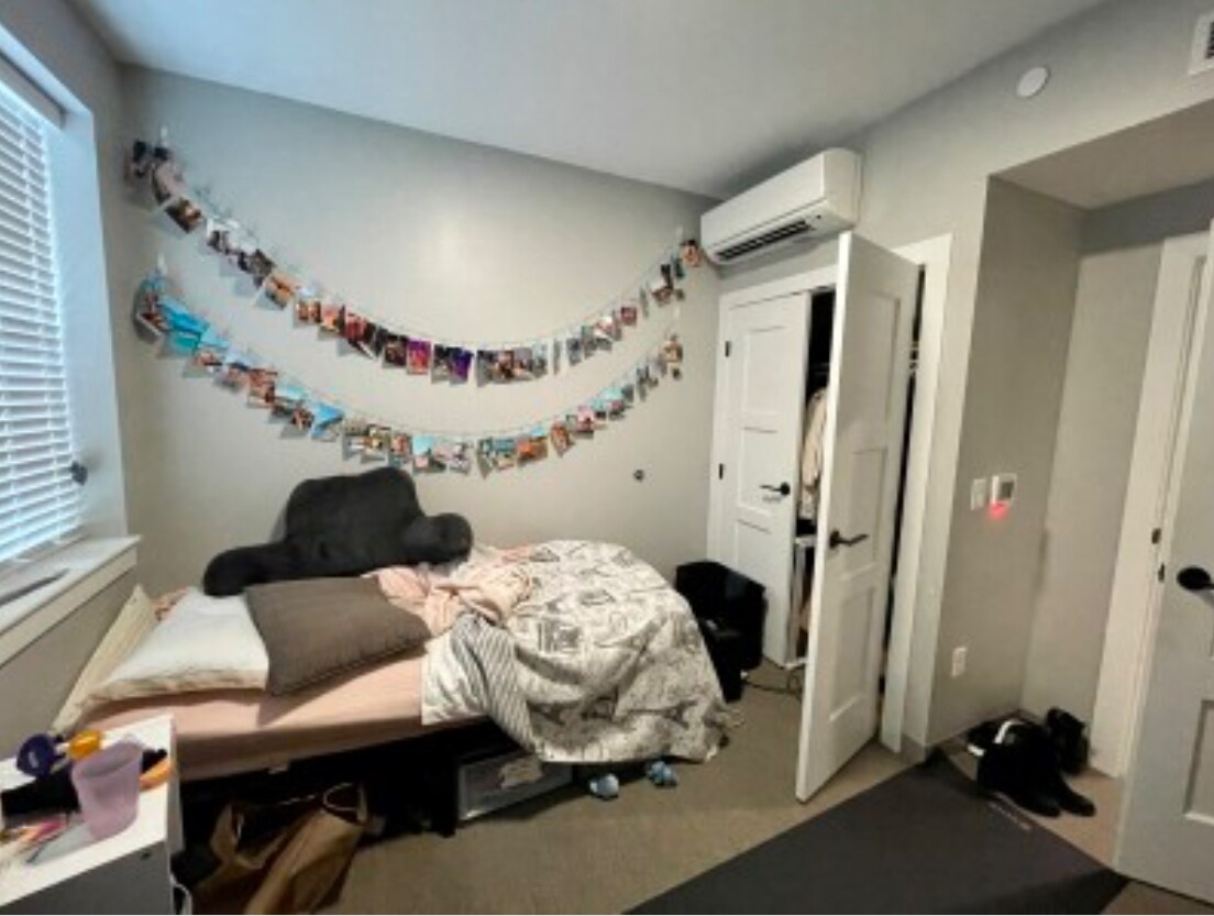 Building Photo - 104 Hemenway St