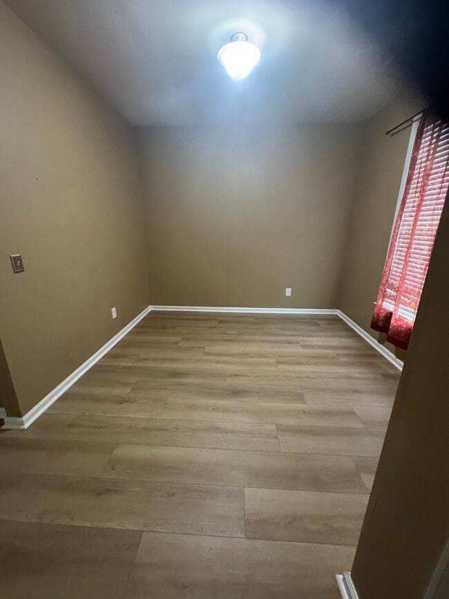 Building Photo - 265 Caldwell Loop