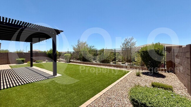 Building Photo - 10741 Tarragon Ave