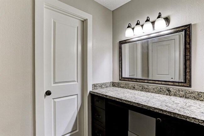 Building Photo - 1827 Riverwood Trail