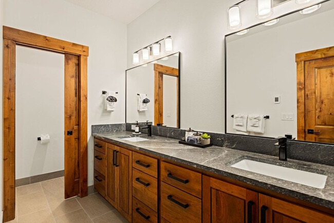 Building Photo - 89192 US-26