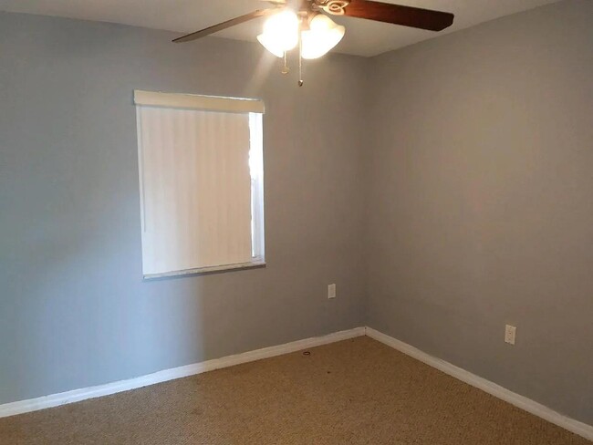 Building Photo - 409 Red Hawk Loop