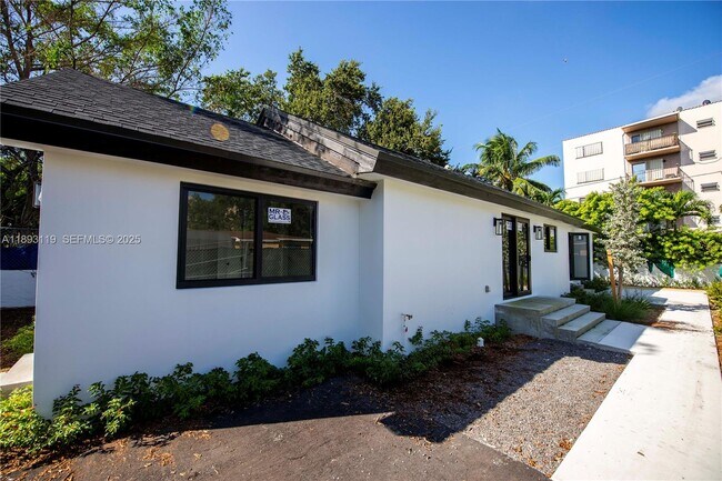 Building Photo - 764 NW 36th Ave