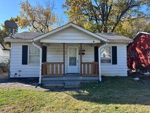 Building Photo - 3 Bedroom, 1 Bath Single Family Home - Sec...