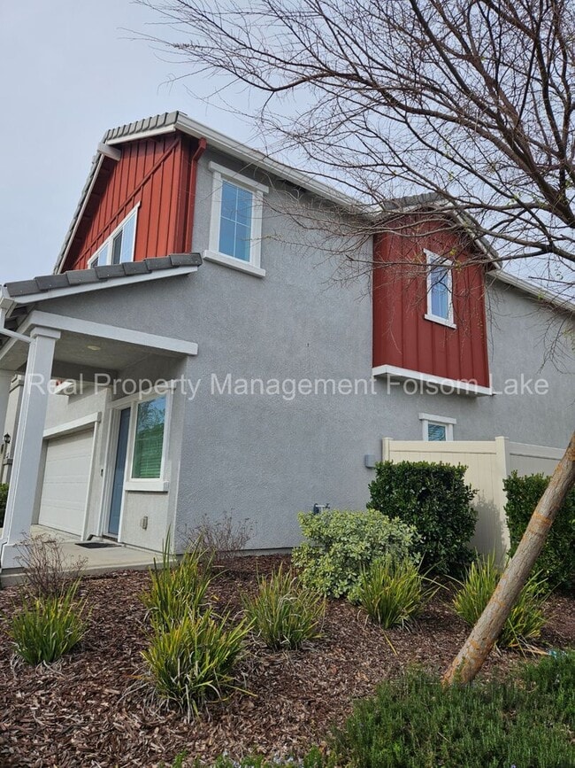 Building Photo - 4bd 2.5ba Home in the desirable Parkbridge...