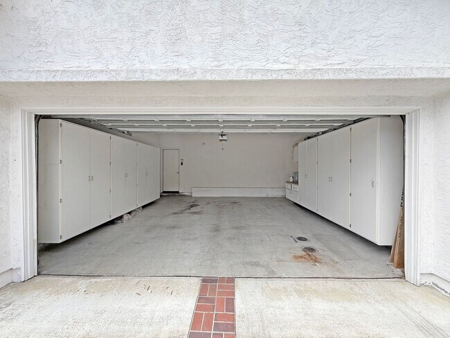 Building Photo - Stunning 3B/2BA House in Carlsbad!