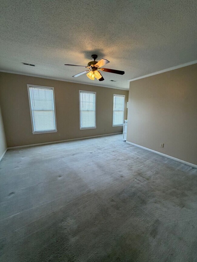 Building Photo - Prime Location in Half Mile Lake, Greenville, SC