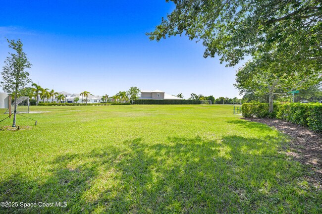 Building Photo - 1749 Tullagee Ave