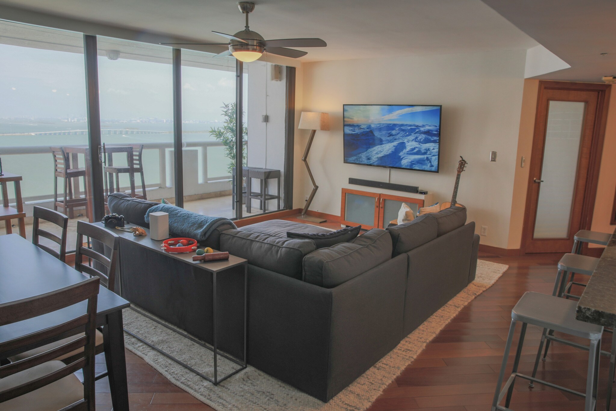 Building Photo - 1717 N Bayshore Dr