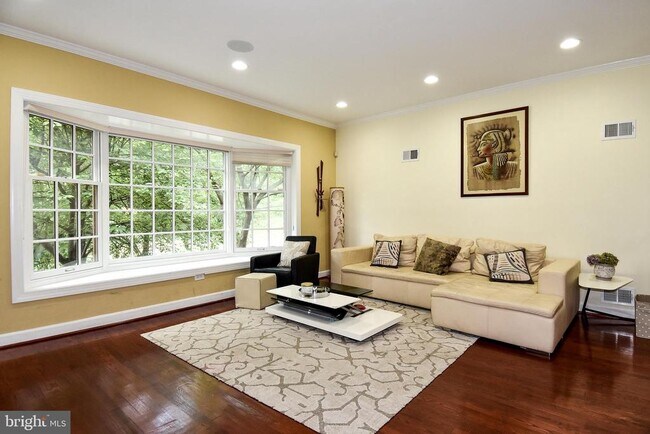 Building Photo - 5153 Westbard Ave