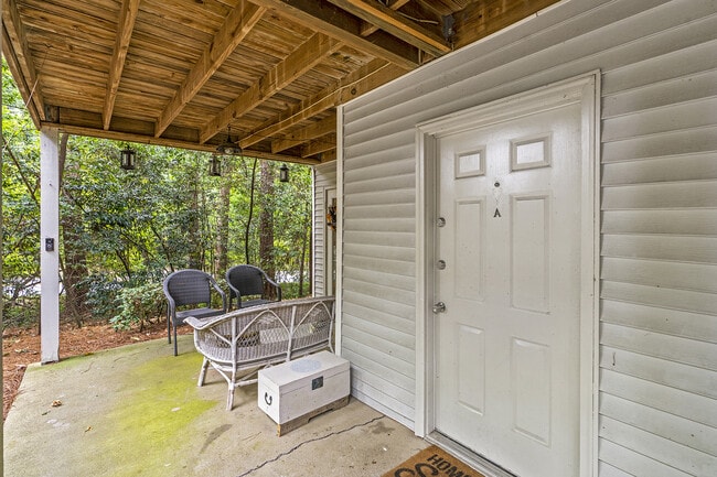Building Photo - 6800 Glenridge Dr