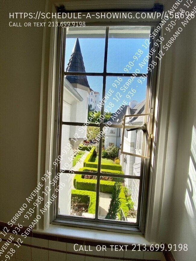 Building Photo - 930-938 1/2 Serrano Avenue 936-