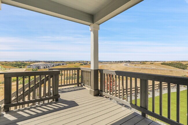 Building Photo - $3,250.00, 3 bed, 2.5-bath located in Cast...