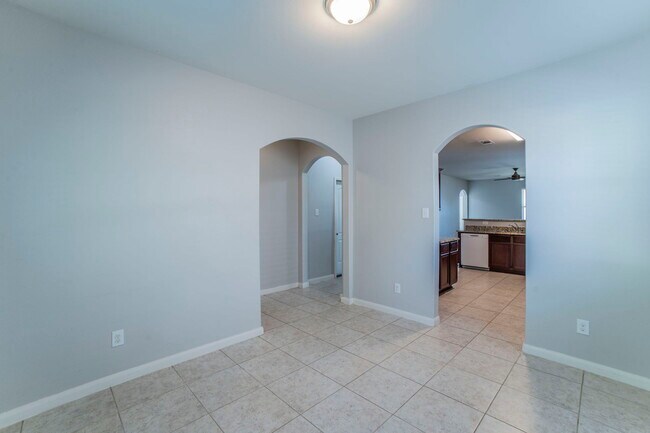 Building Photo - 6220 Obsidian Creek Dr