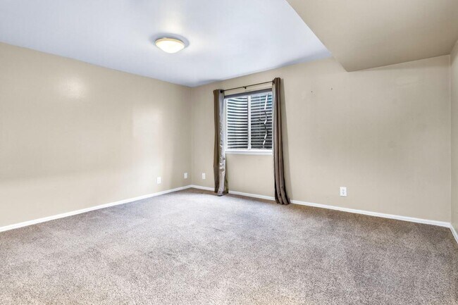 Building Photo - 3636 Caribou Dr