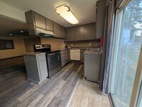 Building Photo - 2 Bedroom 1 Bath Winchester House - Walkin...