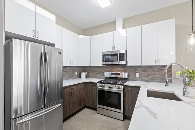 Building Photo - Jasmin Terrace at 313 Pine Street