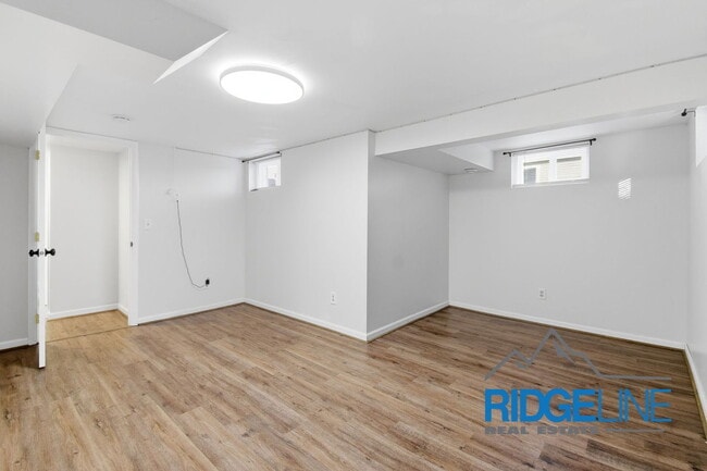 Building Photo - 2613 9th Ave S