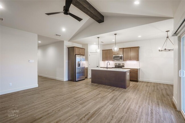 Building Photo - 3841 Kala Dr