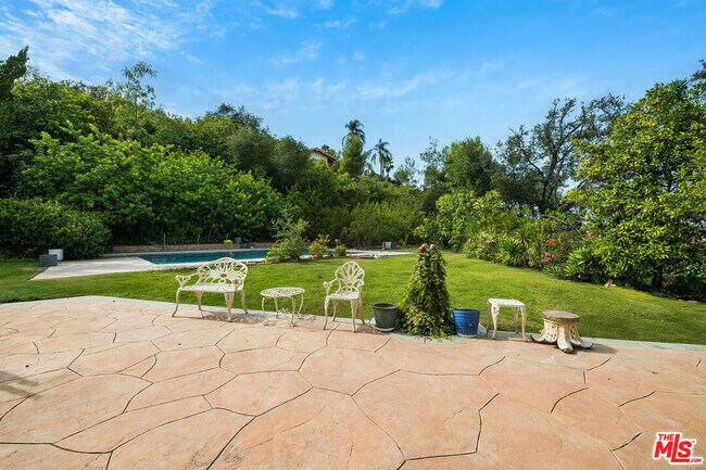 Building Photo - 3643 Ballina Canyon Rd