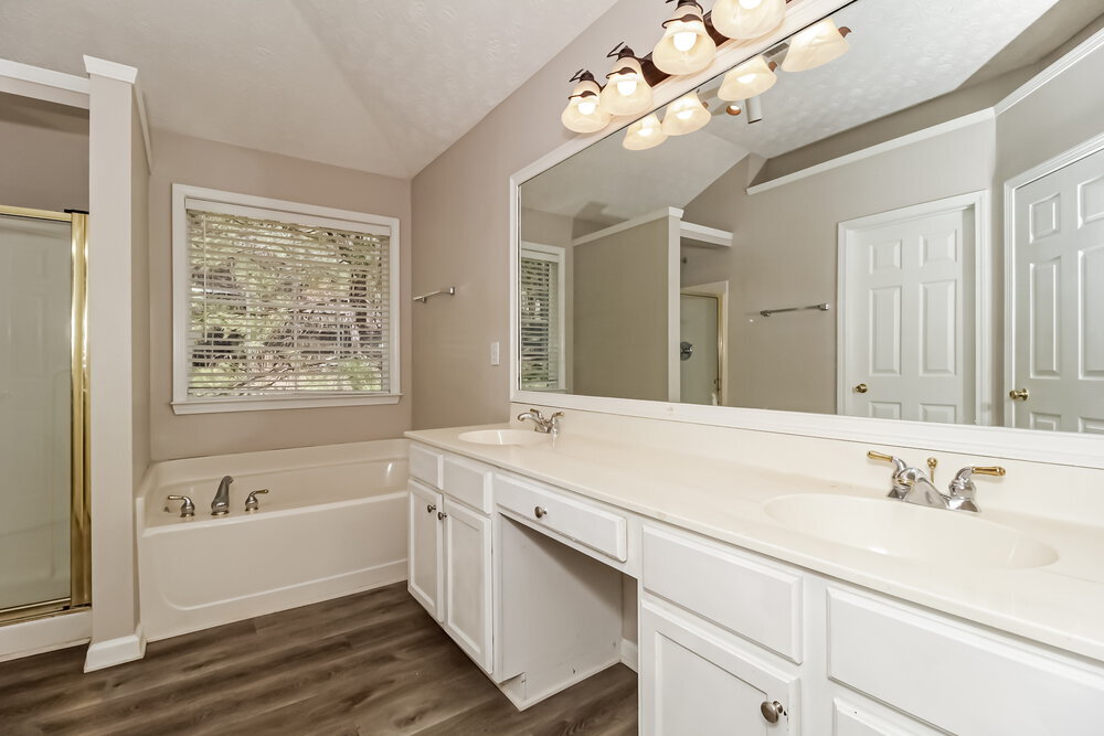 Building Photo - 3130 Kirkwood Dr NW