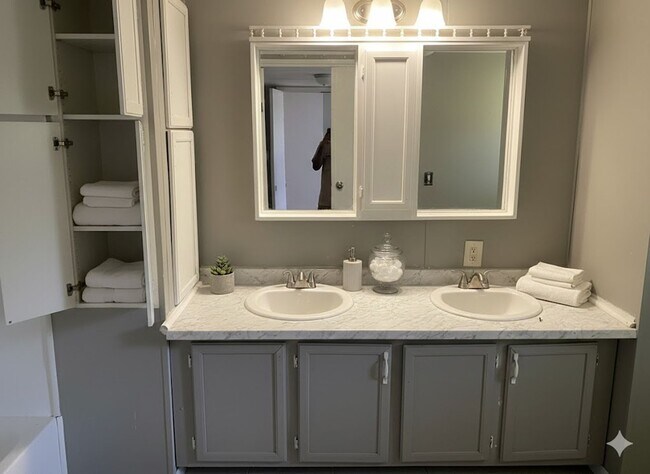 Building Photo - 5536 Gilcrest Sands Dr