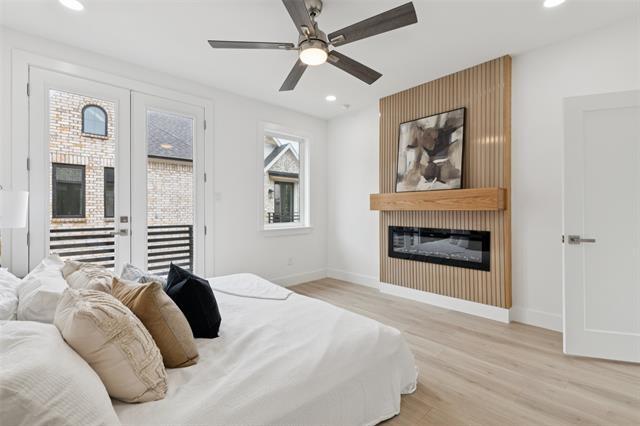 Building Photo - 1000 W 10th St