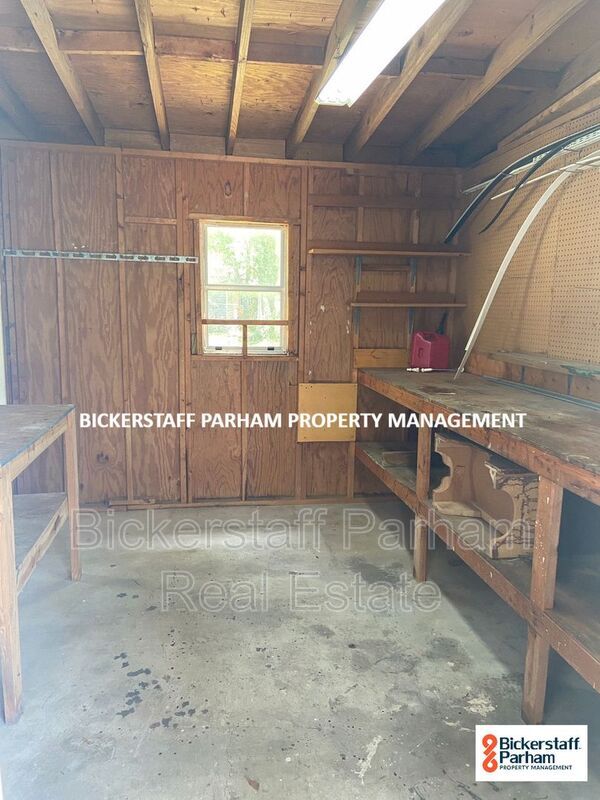 Building Photo - 3053 Blan St