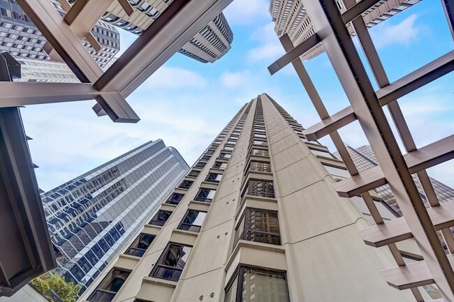 Building Photo - 400 E Ohio St