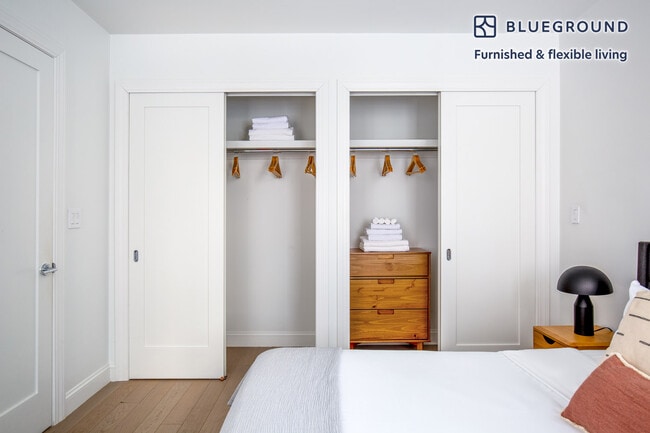 Building Photo - 915 West End Ave