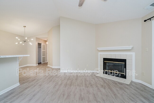 Building Photo - 4540 Village Ct