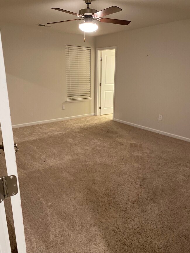 Building Photo - 5508 Loneleaf Way