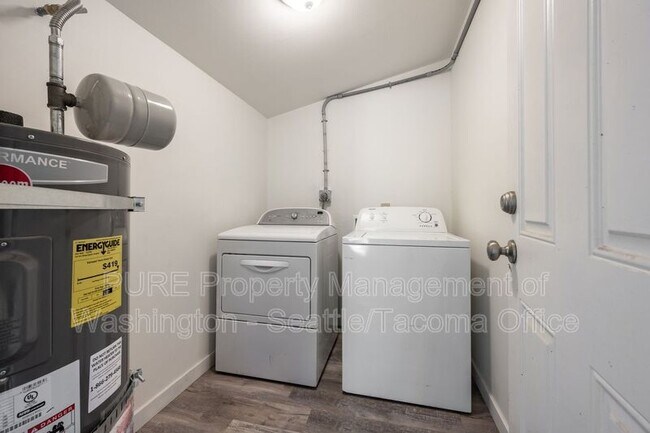 Building Photo - 6417 151st St NW